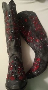 Mikarka Rodeo Cowboy Boots: Embroidered, with Red Sequins